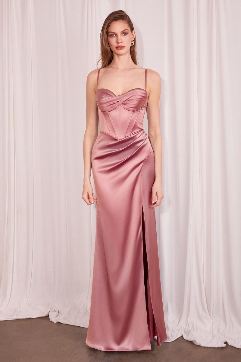 Fitted Dress With A Sweetheart Neckline And Thin Straps